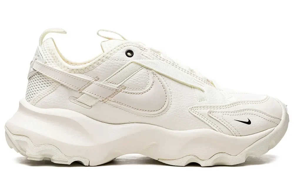 Nike TC 7900 Sail/Black/Sail